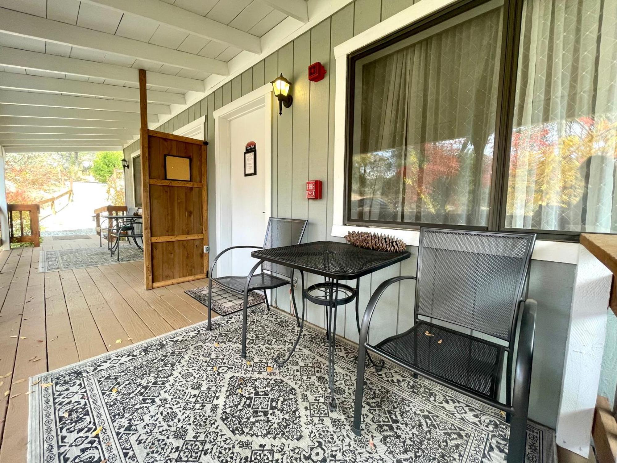Sierra Mountain Lodge - Vacation Rentals - Yosemite Оане Екстериор снимка