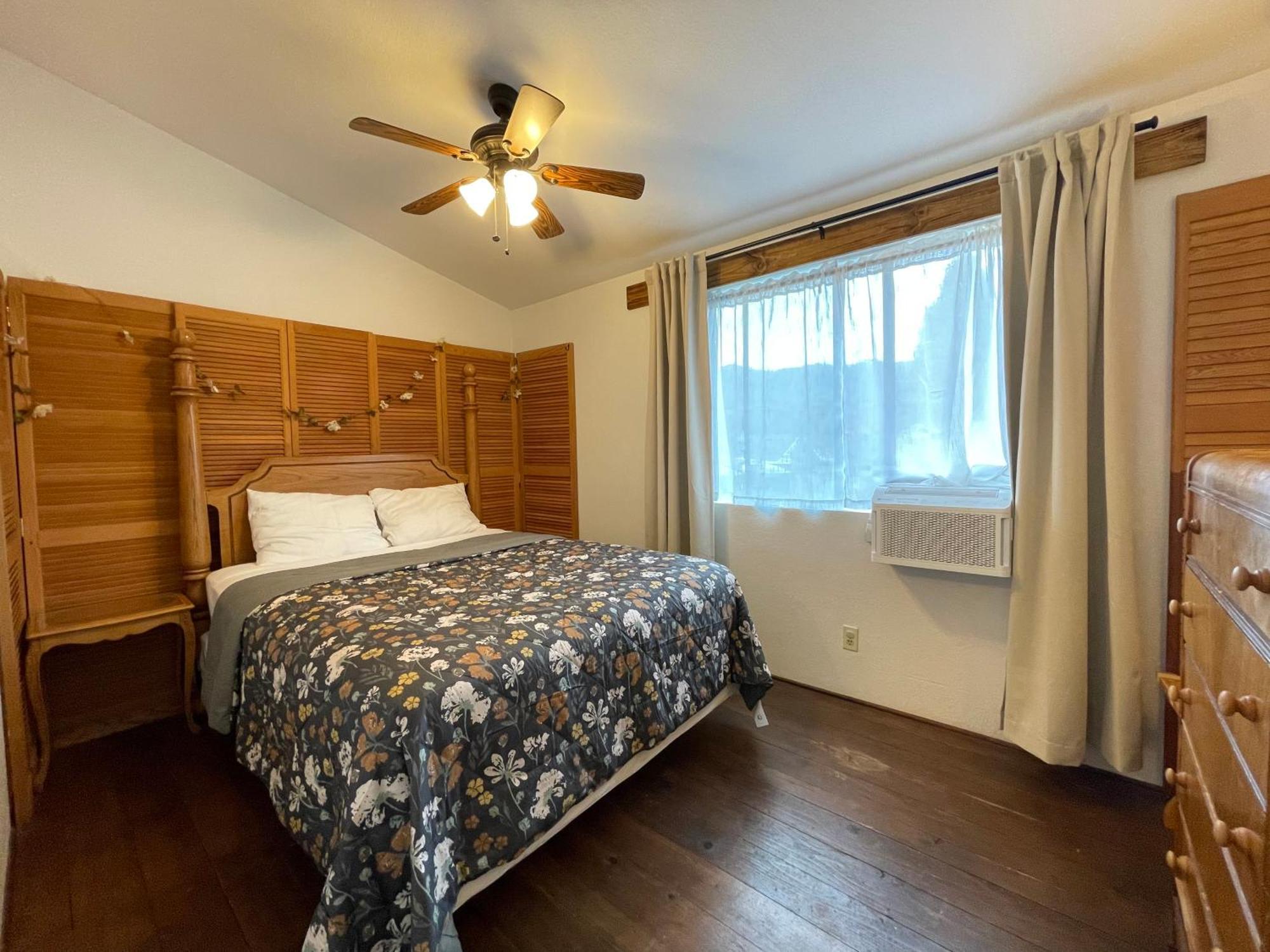 Sierra Mountain Lodge - Vacation Rentals - Yosemite Оане Екстериор снимка