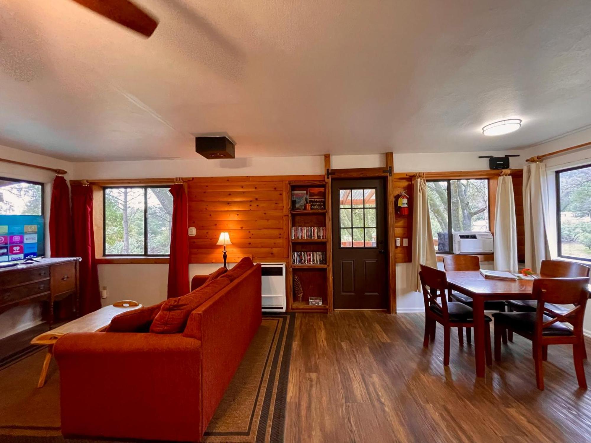Sierra Mountain Lodge - Vacation Rentals - Yosemite Оане Екстериор снимка