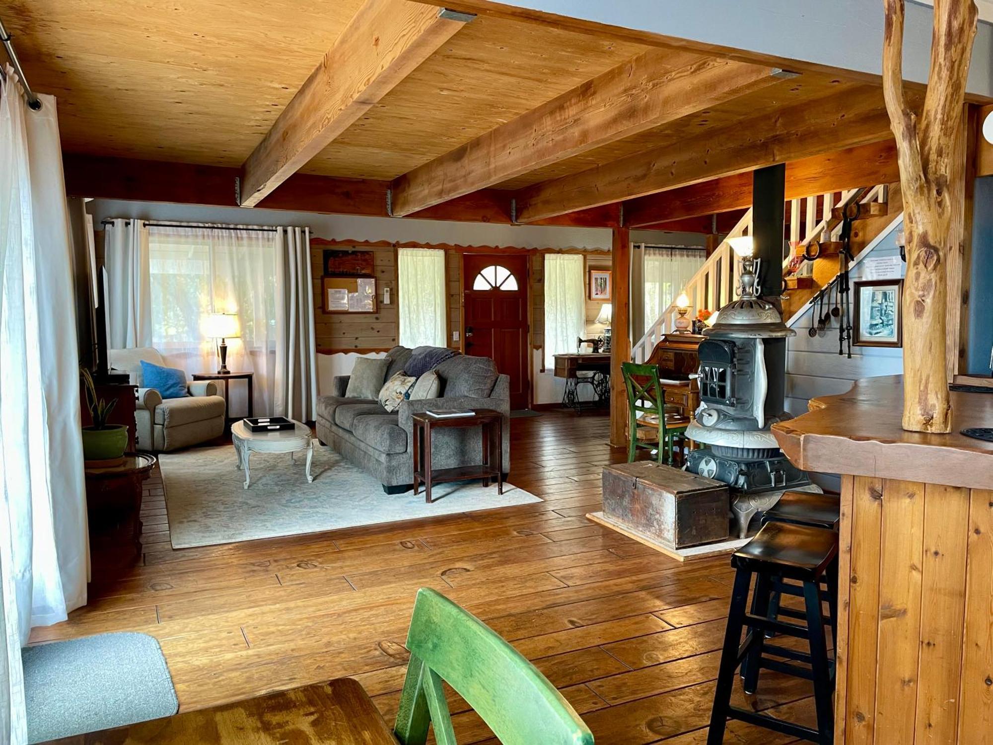 Sierra Mountain Lodge - Vacation Rentals - Yosemite Оане Екстериор снимка